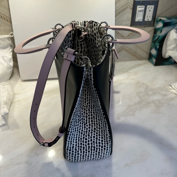 SOLD Dior Black & Pink leather with Python Tote - Picture 7 of 14